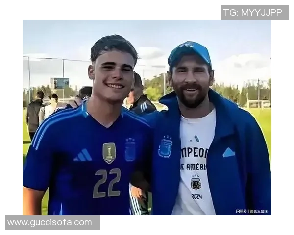 足坛新星崛起 Y后卫球员如何改变比赛格局并引领时代潮流